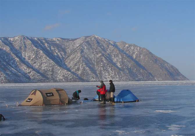 Палатки над самым глубоким местом Байкала.