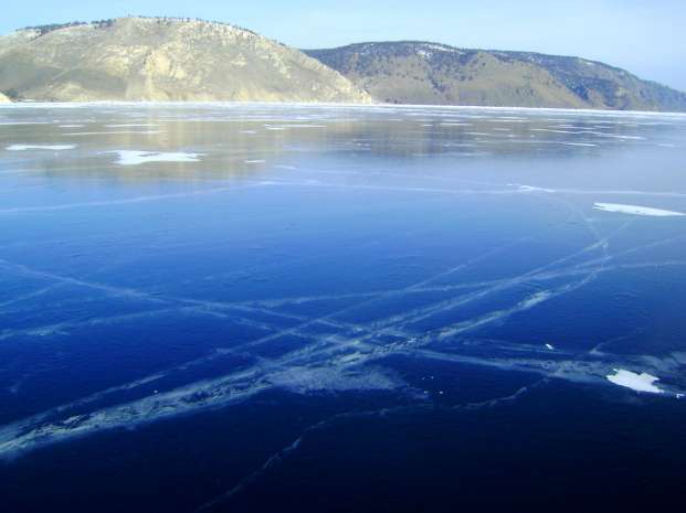 Чистый лёд Байкала.